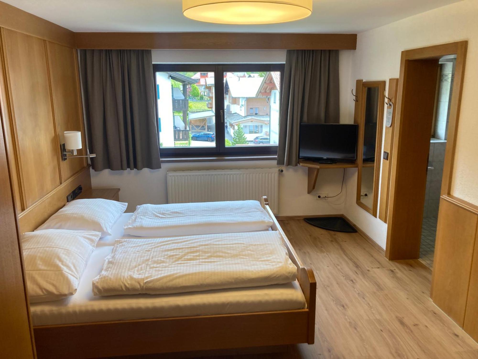 Hotel Egerthof ゼーフェルト・イン・チロル エクステリア 写真