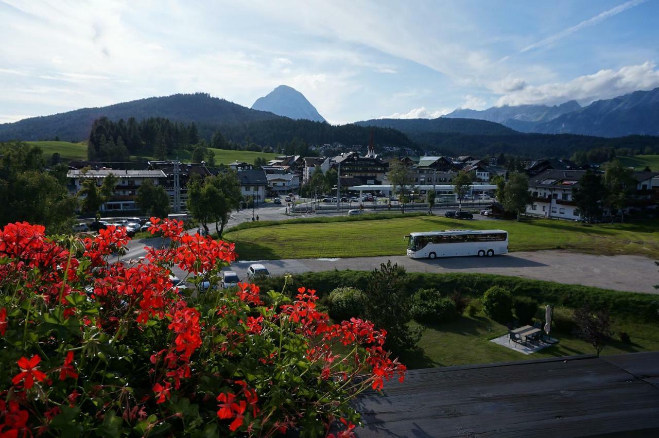 Hotel Egerthof ゼーフェルト・イン・チロル エクステリア 写真